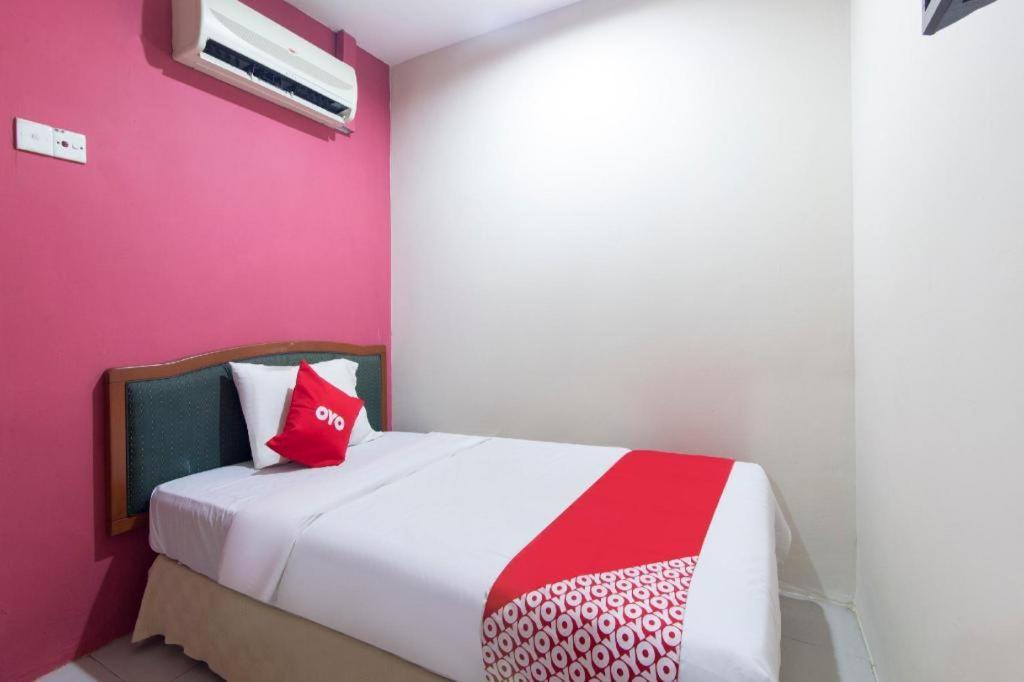 Oyo 44100 Hotel Casavilla Petaling Jaya Zewnętrze zdjęcie