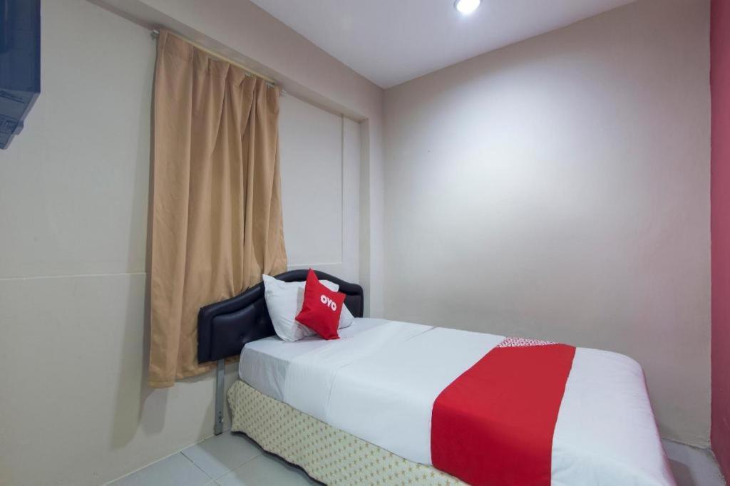 Oyo 44100 Hotel Casavilla Petaling Jaya Zewnętrze zdjęcie