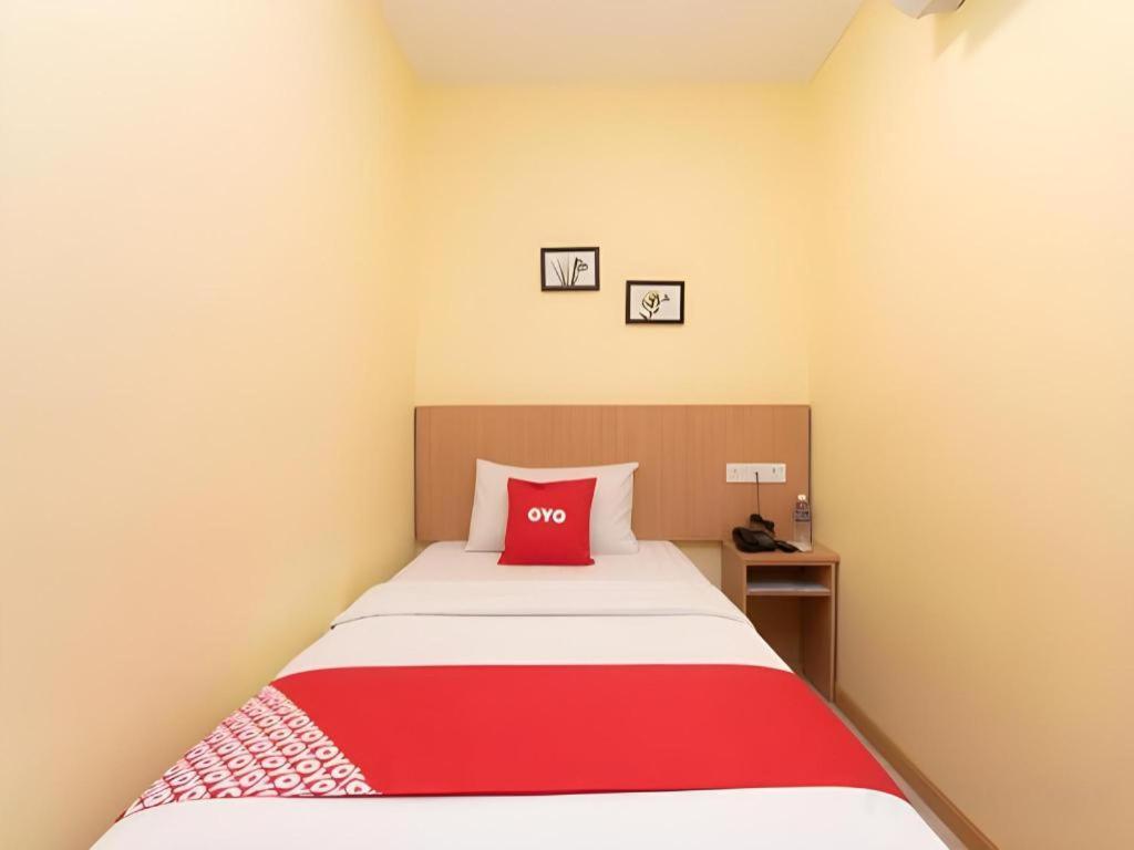 Oyo 44100 Hotel Casavilla Petaling Jaya Zewnętrze zdjęcie