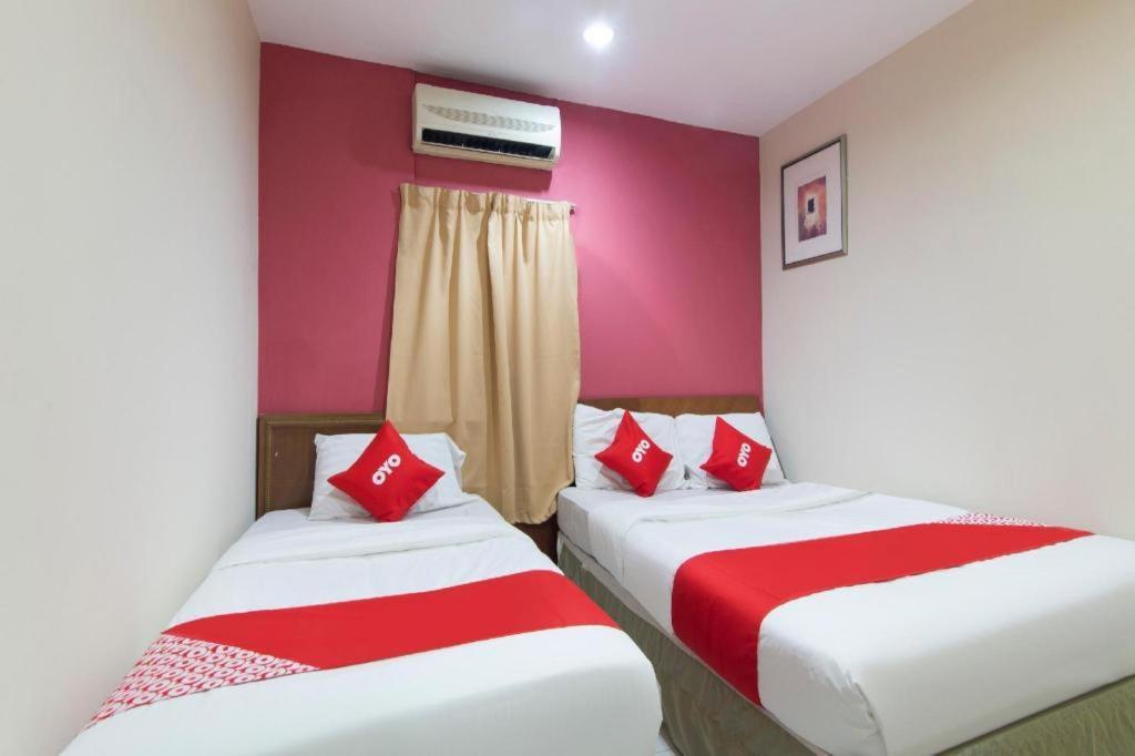Oyo 44100 Hotel Casavilla Petaling Jaya Zewnętrze zdjęcie