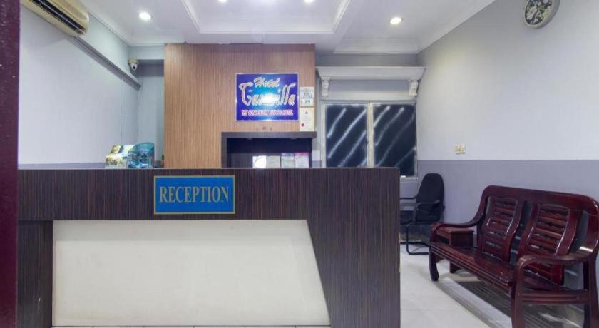 Oyo 44100 Hotel Casavilla Petaling Jaya Zewnętrze zdjęcie