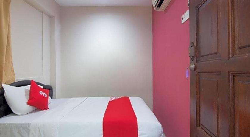 Oyo 44100 Hotel Casavilla Petaling Jaya Zewnętrze zdjęcie